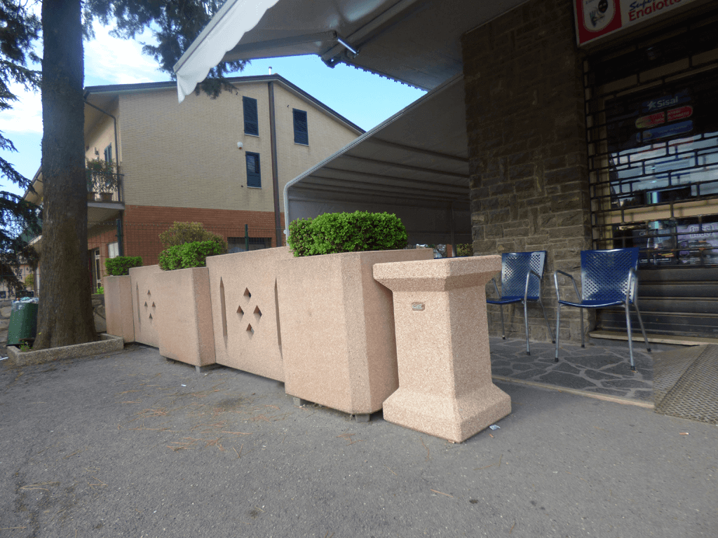 arredo per esterni bar