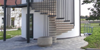 Scala chiocciola ICEM in cemento armato