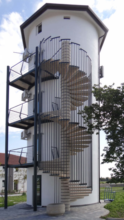 Scala chiocciola ICEM in cemento armato
